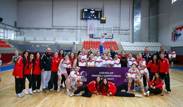 Basketbolda 18 yaş altı kızlar şampiyonası müsabakaları Uşak'ta yapıldı