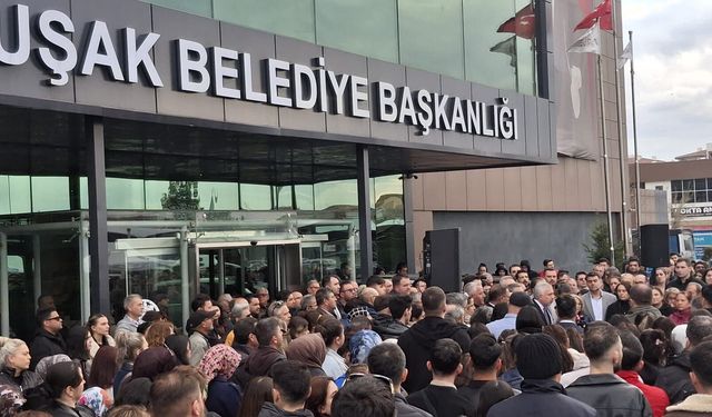 Uşak Belediye Başkanlığına şimdilik Tolga Pirinçci vekalet edecek