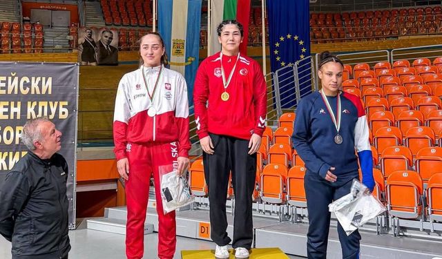 Uşak Eşmeli Ayşe Erkan turnuva şampiyonu oldu