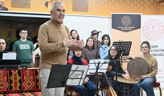 Uşak Öğretmen Akademileri’nden mest eden gece