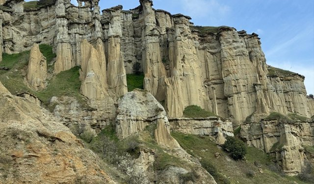 Uşak'tan hafta sonu yoğun olarak ziyaret edilen Kula ve Salihli'deki tarihi ve doğal güzellikler
