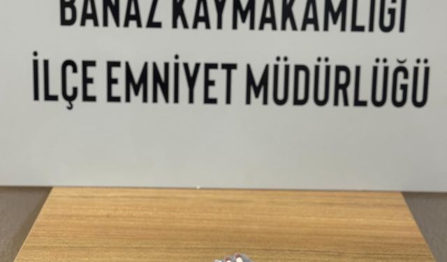 Uşak Banaz’da şüpheli şahsın üzerinden yasaklı madde çıktı