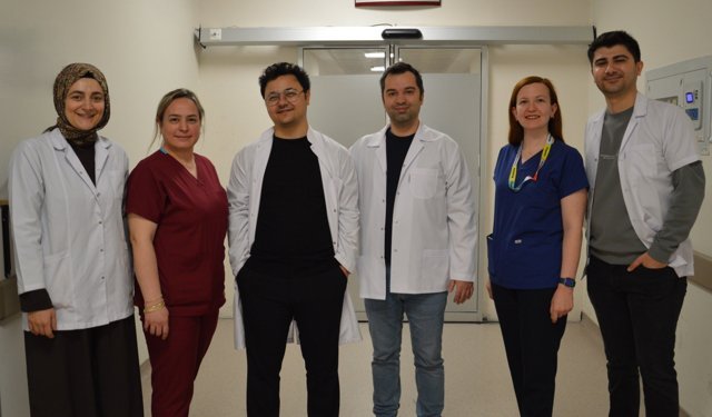 Uşak Eğitim ve Araştırma Hastanesinde EKT tedavisinin başarıyla uygulandığı anlatıldı