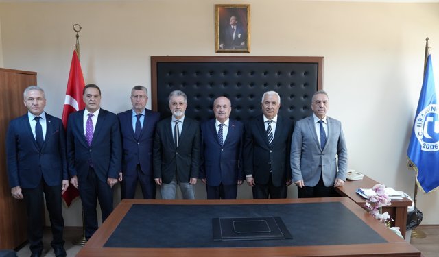 Uşak Üniversitesi bünyesinde bulunan 3 fakültede ‘Dekan' değişikliği yapıldı