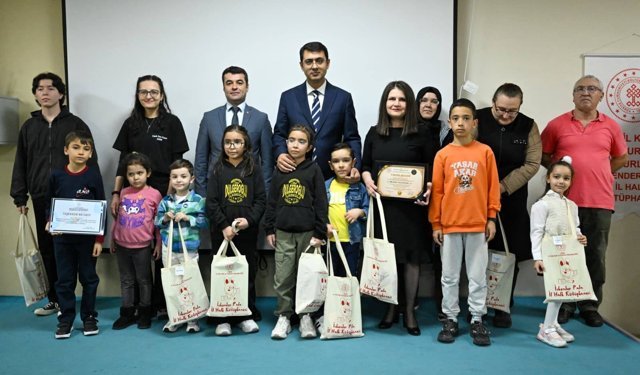 Uşak Valisi Serdar Kartal Kütüphane Haftası etkinliğine katıldı