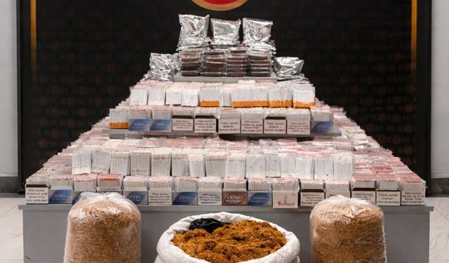 Uşak'ta kaçak nargile tütünü ve kaçak tütün operasyonu yapıldı