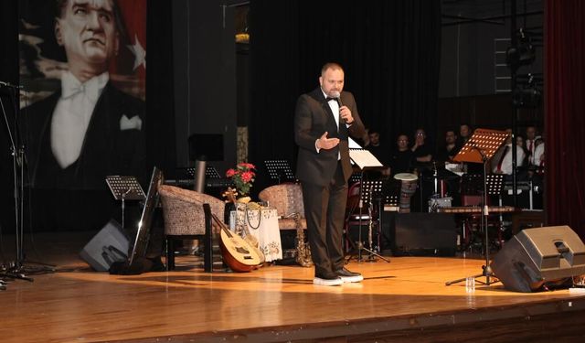 Uşak'ın komşusu Kütahya'da Yeşilçam konseri verildi