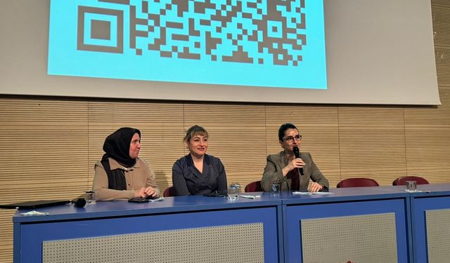 Uşak Üniversitesi’nde hemşirelik mesleğinin geçmişten bugüne uzanan gelişim süreci konuşuldu