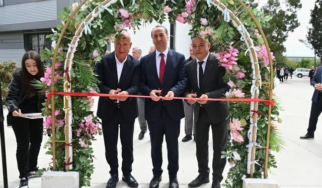 Uşak Organize Sanayi Bölgesi Mesleki ve Teknik Anadolu Lisesi'nde 2026 Tekstil ve Moda Fuarı açıldı