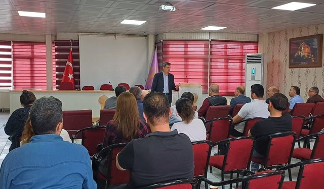 Uşak’ta lokanta, restoran ve pide salonu işletmecilerine bilgilendirme toplantısı düzenlendi