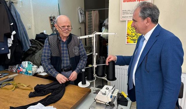 AK Parti Uşak Milletvekilleri Güneş ve Tuğrul kent ve ilçe merkezlerinde ziyaretlerini sürdürüyor