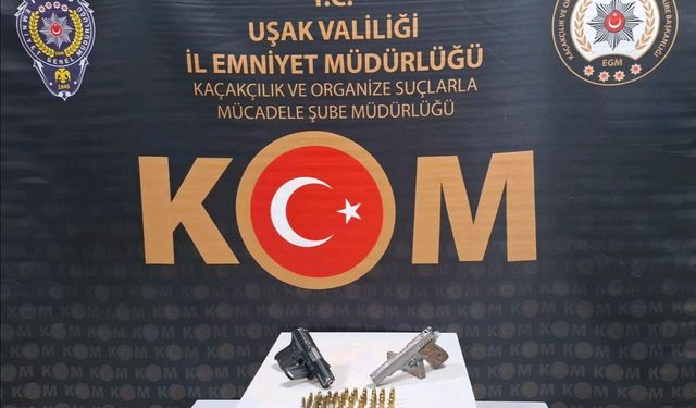 Uşak merkezli operasyonlarda 2 adet ruhsatsız tabanca ve çok sayıda fişek ele geçirildi