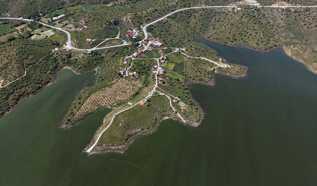 Gediz'in beslediği Demirköprü'de balık sezonu başlıyor! Yağmurlar nedeniyle gölette balık bolluğu bekleniyor!