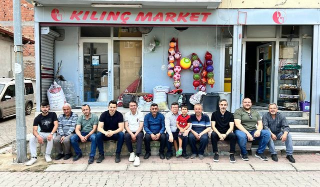 AK Parti Uşak Milletvekili Tuğrul, Aybey Mahallesi'nde vatandaş ve esnaf ziyareti yaptı