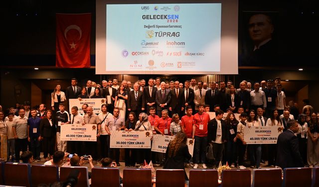 Teknolojik ve Sosyal İnovasyon’da derece alan Uşak liselerine ödülleri verildi