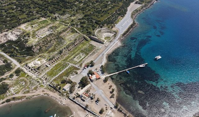 Uşak'tan yaz döneminde yoğun ziyaret edilen Datça Knidos'taki otopark sorunu çözüldü
