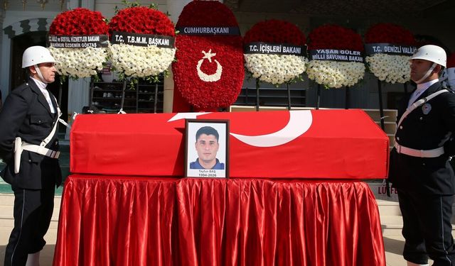 Şehit polis Tayfun Baş, Denizli'de gözyaşlarıyla son yolculuğuna uğurlandı