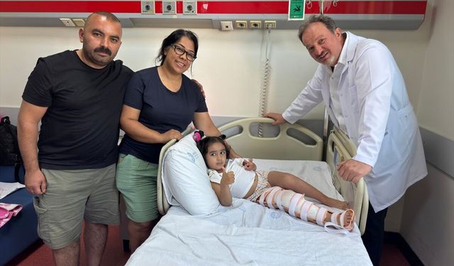 3 yaşındaki Eslem Göksü Ülkü'nün yırtılan menisküsü özel ameliyatla düzeldi