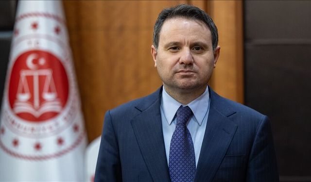 Adalet Bakanlığı'nın işe alacağı şoför, mübaşir ve destek personelleri için bugün itibariyle başvuru yapılabiliyor