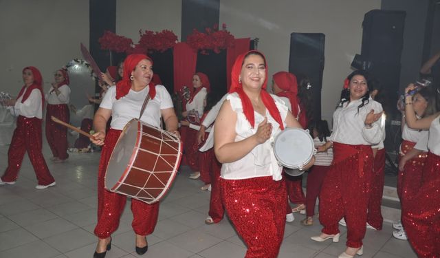 Selendi Halılar Mahallesi'nde Şalvar Gecesi düzenlendi!