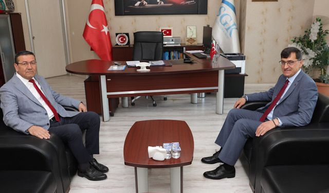 Kütahya Belediyesi Başkanı, SGK İl Müdürünü ziyaret etti