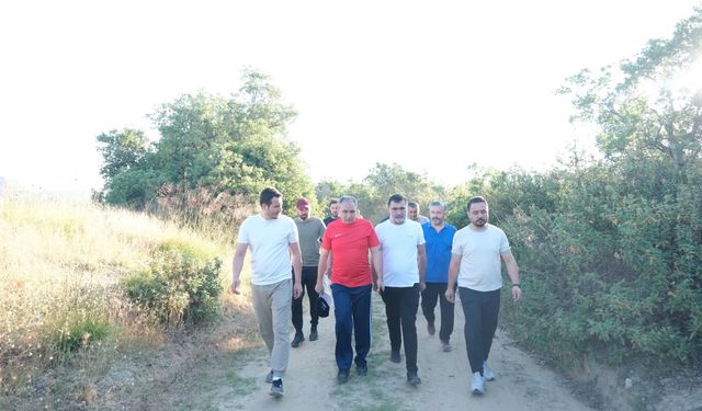 AK Parti Uşak İl Teşkilatı, Dağyenice'de doğa yürüyüşü yaptı