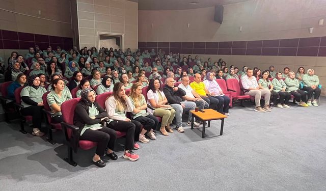 Uşak Eğitim ve Araştırma Hastanesi sekreterleriyle istişare toplantısı düzenlendi