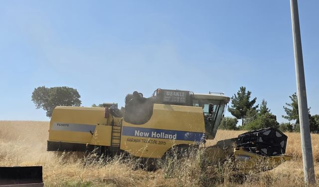 Uşak Mende’de biçerdöverler tarlaya girdi