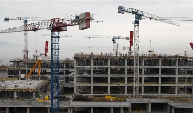 Uşak ve diğer illerdeki inşaat mühendisleri ağır iş yükü altında çalışıyor