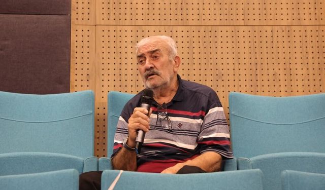 Kütahya Belediye Başkanı Kahveci, halk gününde vatandaşla buluştu