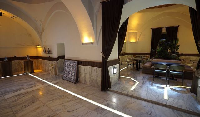 Kütahya'daki 650 yıllık Germiyan Beyliği eseri hamam, klima gibi etki yapıyor