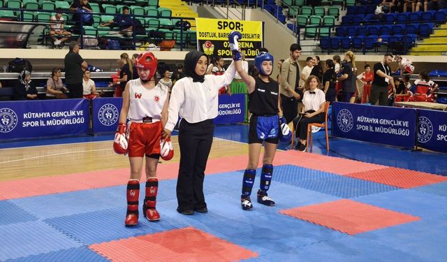 Kütahya'da 18. Geleneksel Kick Boks Zafer Kupası başladı
