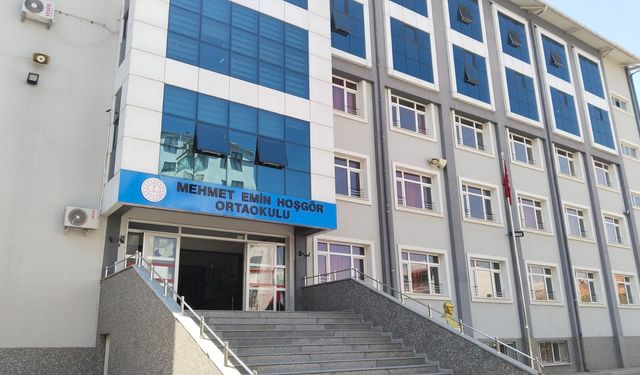 Uşak'taki okul kayıtlarında herkes kendi bölgesindeki okula gidecek! Genelge eksiksiz uygulanacak!