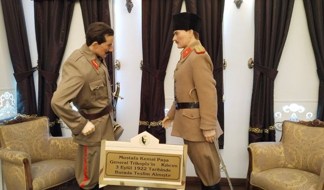 Uşak Milletvekilleri'nden kurtuluş günü için mesajlar