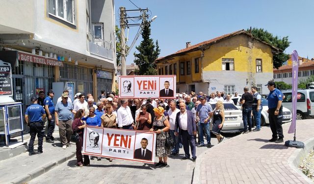 Özkan Yalım'la aynı safta yer alanların Uşak Yeni Parti'ye olumsuz etki yapacağını söyledi!