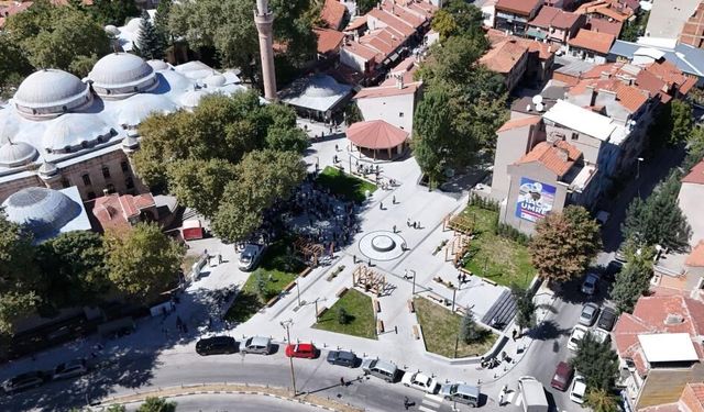19,3 milyonluk yatırım yapılan 625 yıllık Kütahya Ulu Camii hizmete açıldı