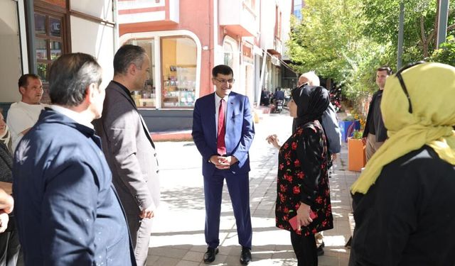 Kütahya Belediye Başkanı Kahveci, sanatçılarla bir araya geldi