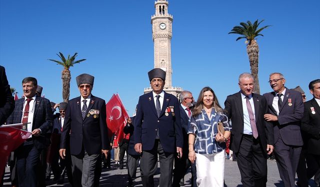 Konak'ta 19 Eylül Gaziler Günü yürüyüşü yapıldı