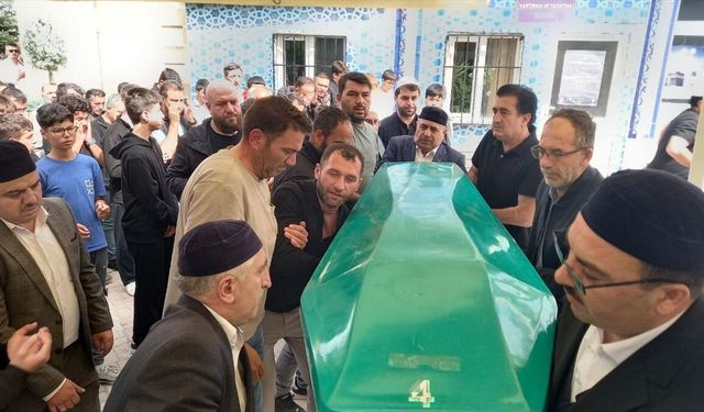 Kütahya'da işçi servisinin çarptığı 14 yaşındaki Tunahan Eren Karaca, tüm çabalara rağmen kurtarılamadı