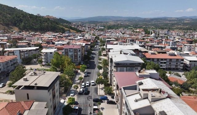 Başkan Dutlulu, Soma ve Akhisar'daki üst ve altyapı çalışmalarını yerinde inceledi
