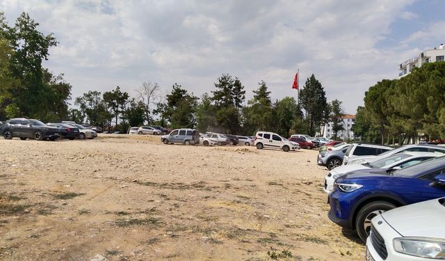 Uşak Dörtyol'a yapılacak olan Devlet Hastanesi binasıyla ilgili çalışmalar sürüyor