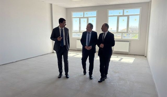 Uşak Valisi Kartal, Ali Turan İlkokulu inşaatını inceledi