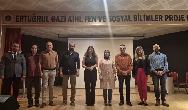Uşak'ta TÜBİTAK'ın A ve B projeleri yazımı eğitimi yapıldı