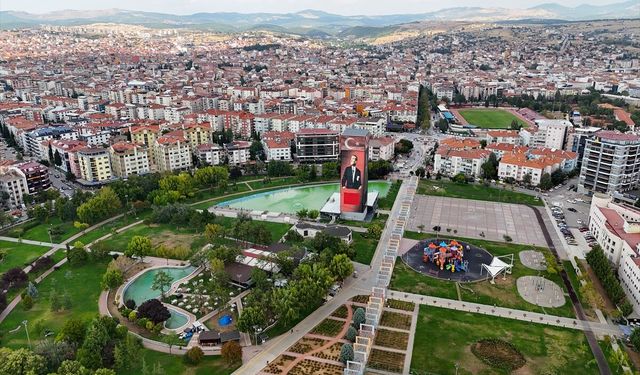 Uşak'ta 20 yıl önce hazırlanan planın yarısının dahi gerçekleşmediğini ifade etti