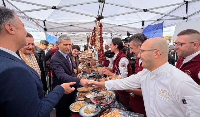 Kütahya'nın Paşa Helvası ve Gediz Güveci yoğun ilgi gördü