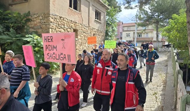 Banaz Kızılcasöğüt'te Dünya Yürüyüş Günü nedeniyle fiziksel aktivite etkinliği
