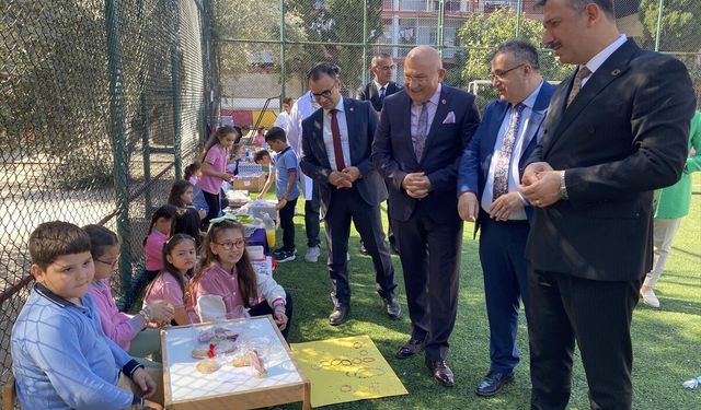 Manisa İl Milli Eğitim Müdürü, Alaşehir'de öğrencilerle buluştu