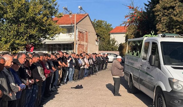 Yaşariye ve Tahsin Ünver çifti, Uşak Sivaslı Tatar'da toprağa verildi