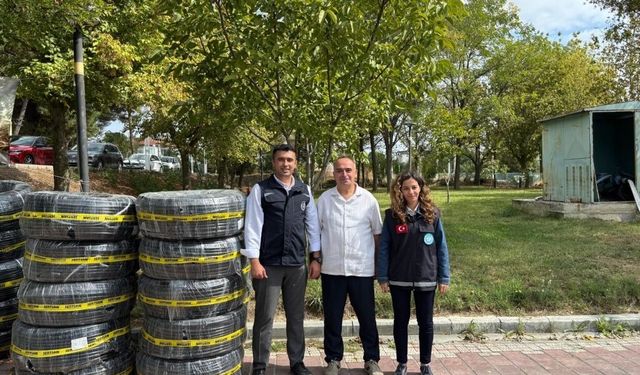 Selendi'deki üreticilere damlama su borusu dağıtıldı