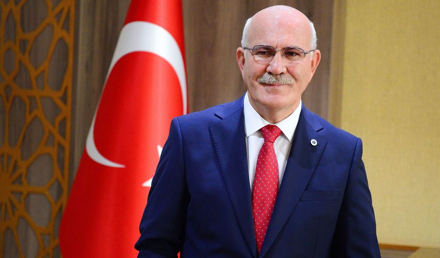 Uşak Üniversitesi Rektörü Savaş, bilimsel çalışmalarda Türkiye 10'uncusu oldu